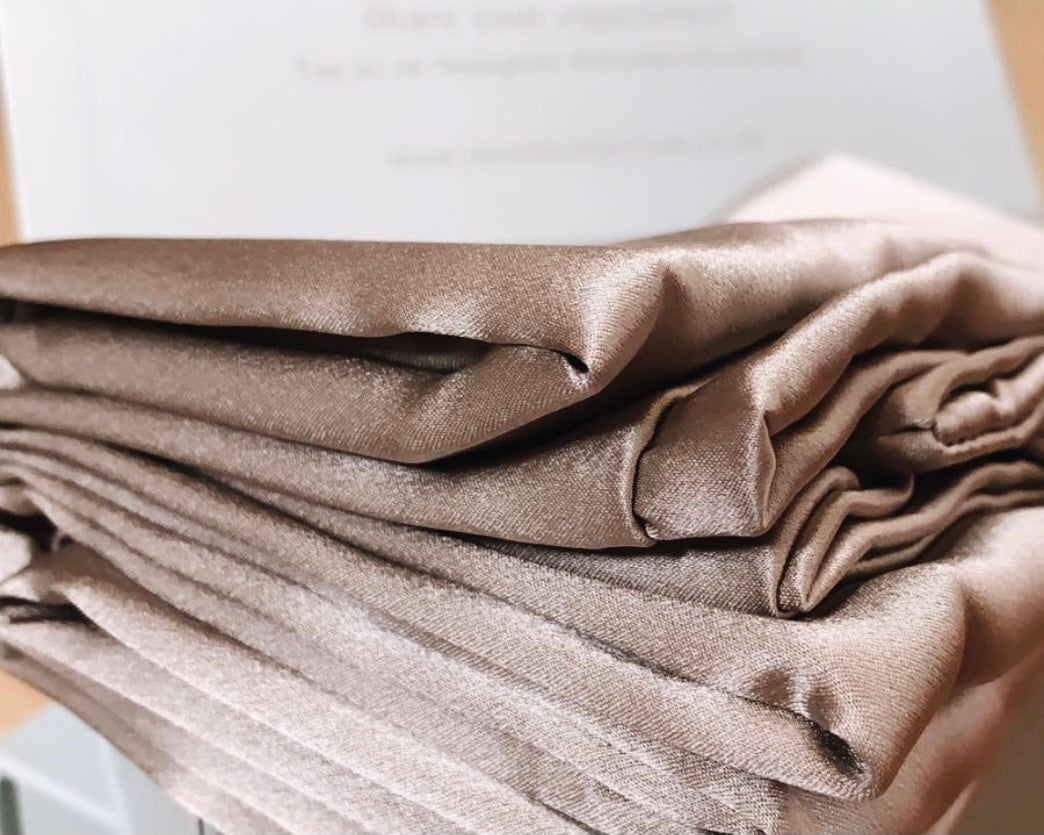 Silk pillowcase benefits: 10 reasons why you should switch to a silk pillowcase