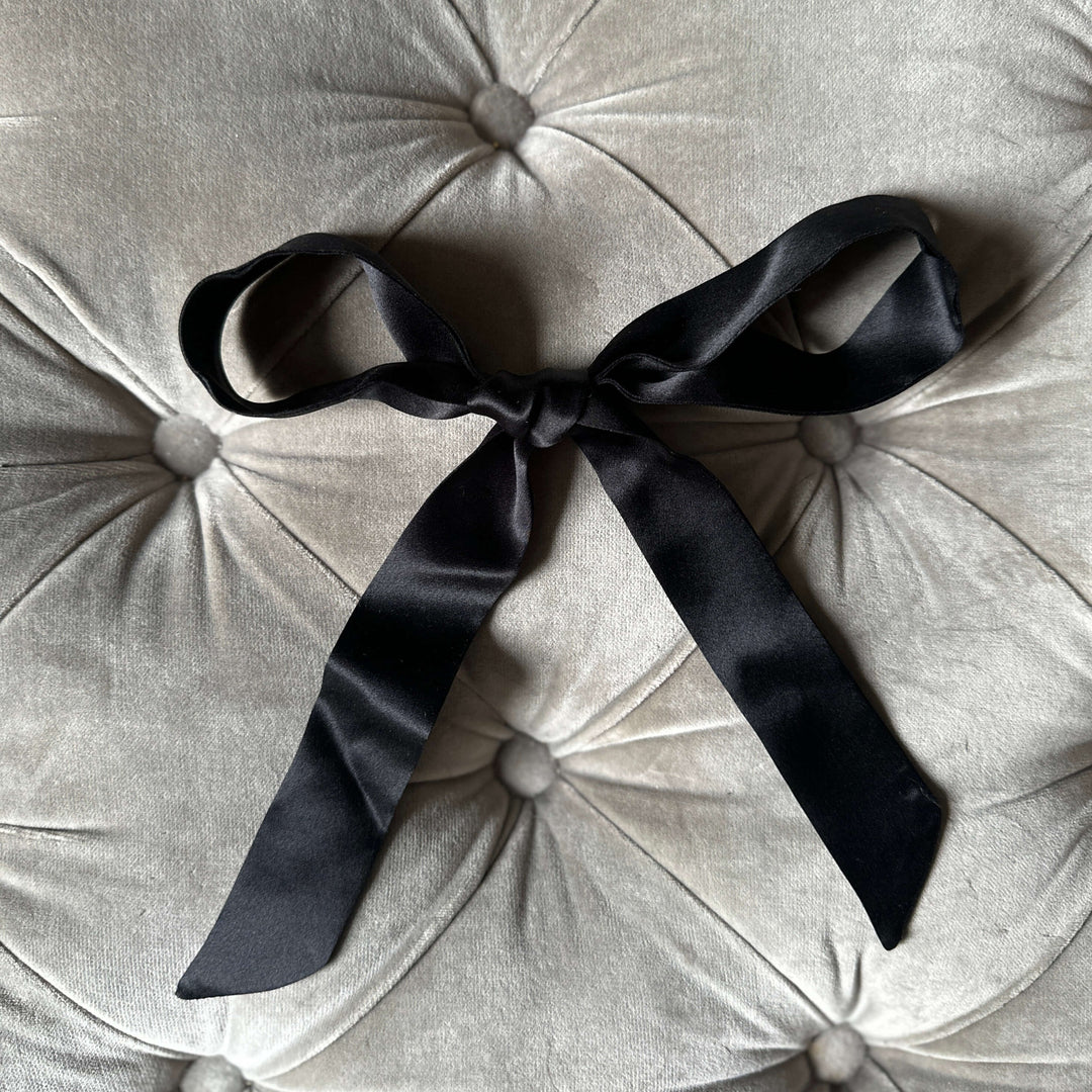 black hair ribbon bow style