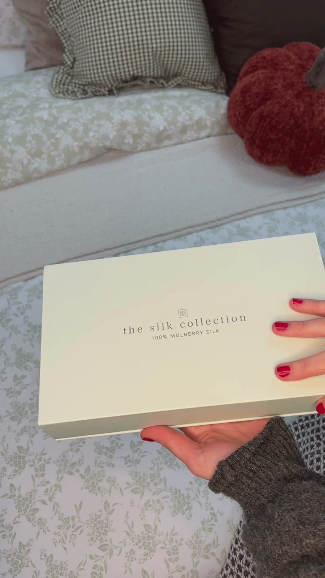 The Adjustable Silk Sleep Mask