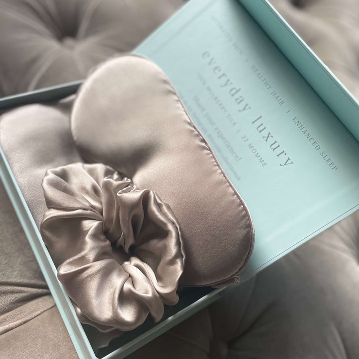 The Ultimate Silk Sleep Set in Oyster Colour